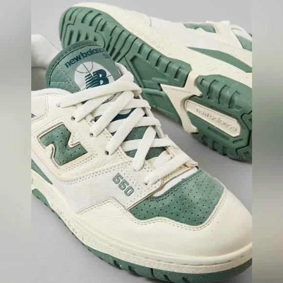 NWT • New Balance • Green 550 Sneaks • Size 6.5 Men/8 Women • 💚🤍 - Picture 7 of 16